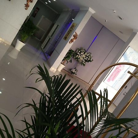 Riviera Apartments Кувейт Екстериор снимка