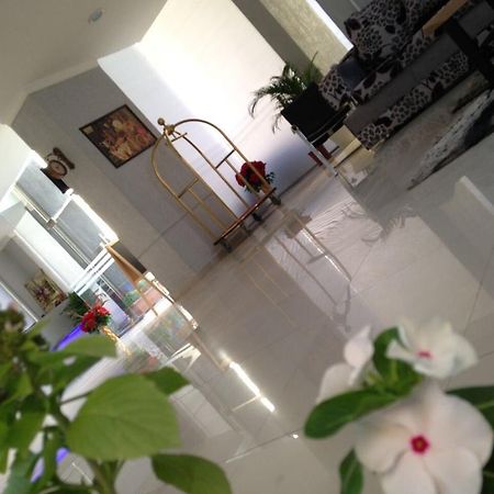 Riviera Apartments Кувейт Екстериор снимка