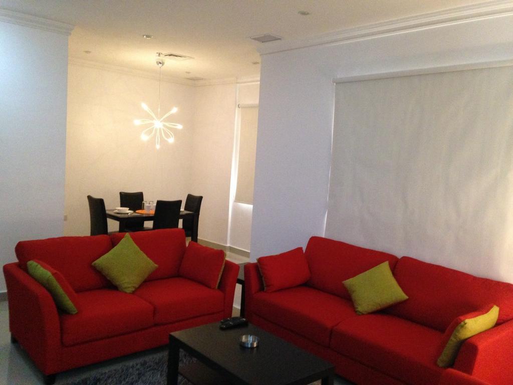 Riviera Apartments Кувейт Екстериор снимка